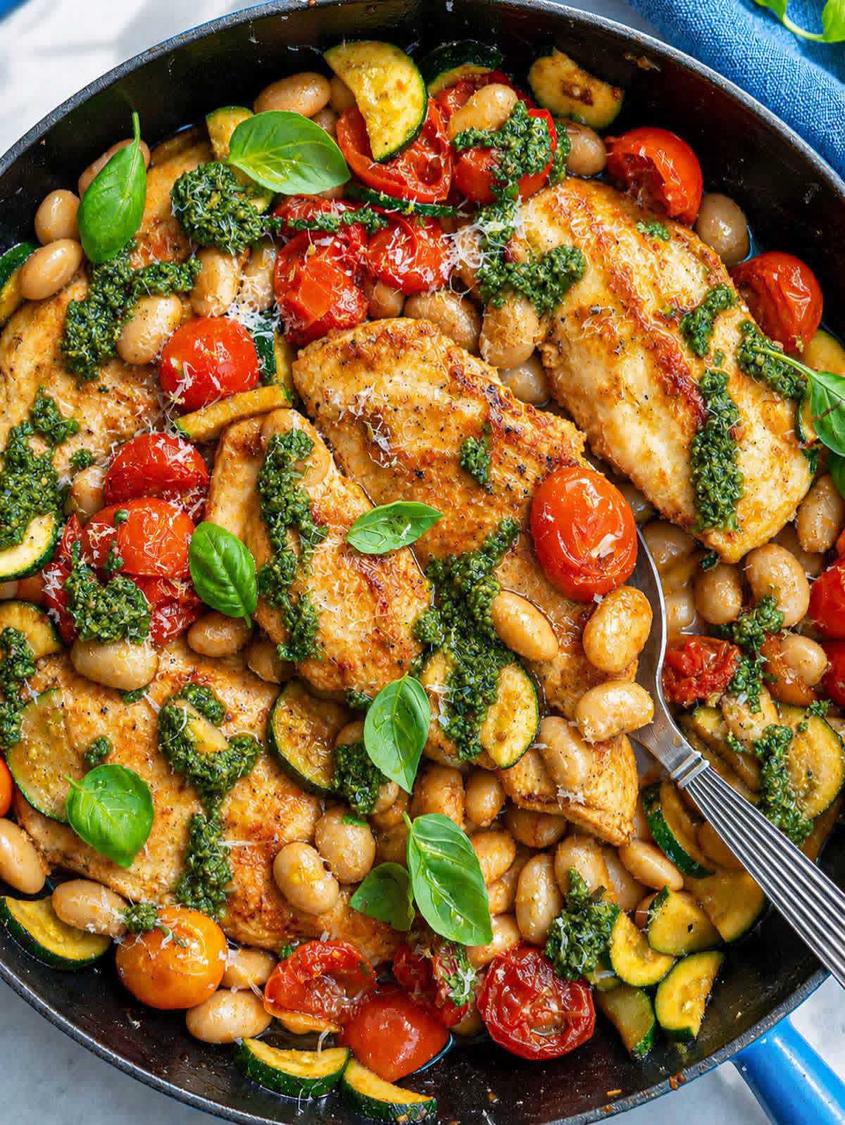 ماهی تابه گنوکی با مرغ و گوجه فرنگی